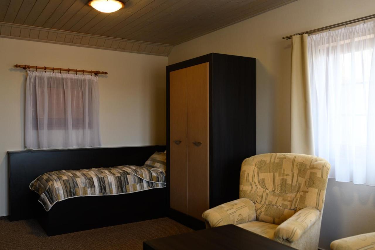 Vinarstvi U Kaplicky Hotel Zaječí Exterior foto